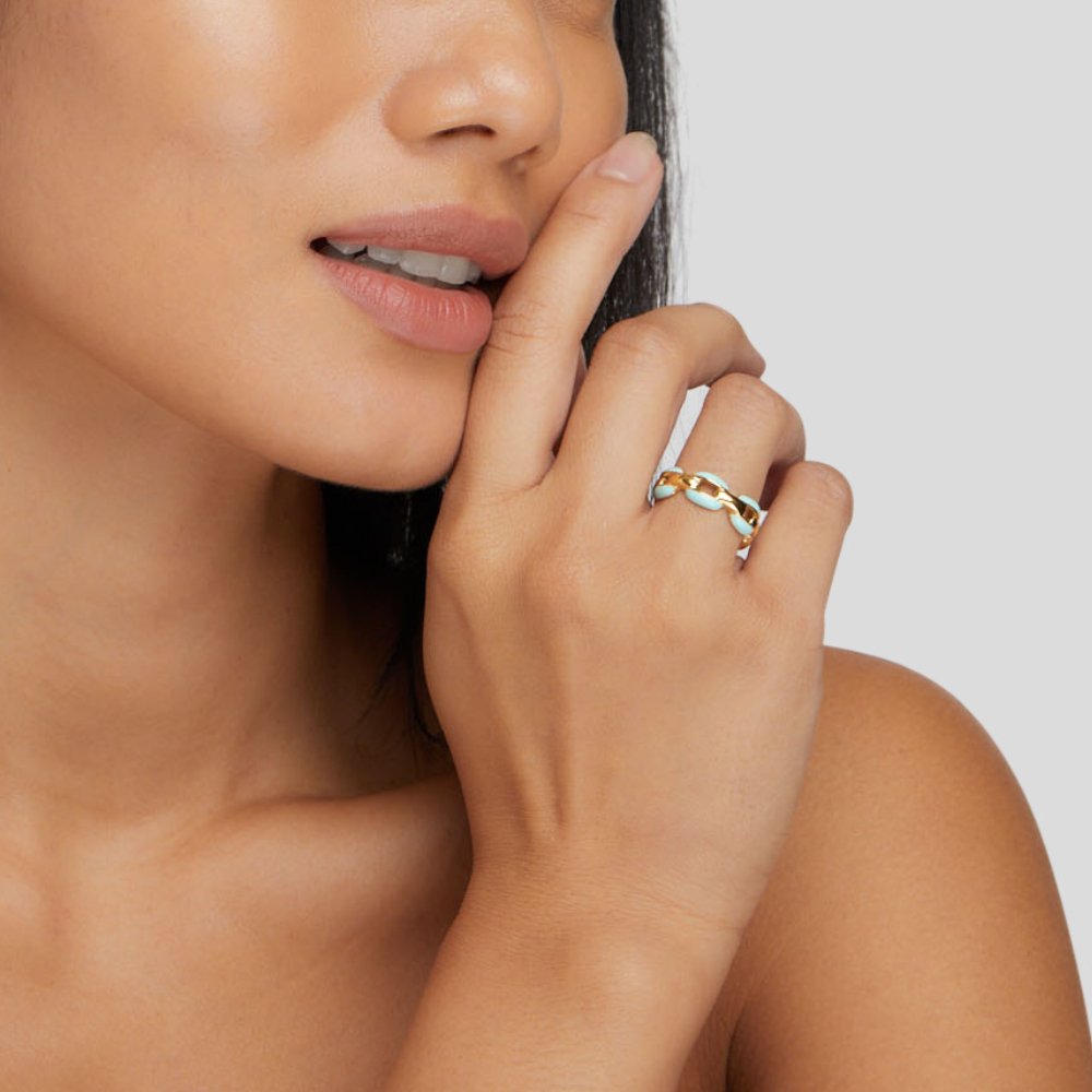 青いレイヤーのチェーンリング