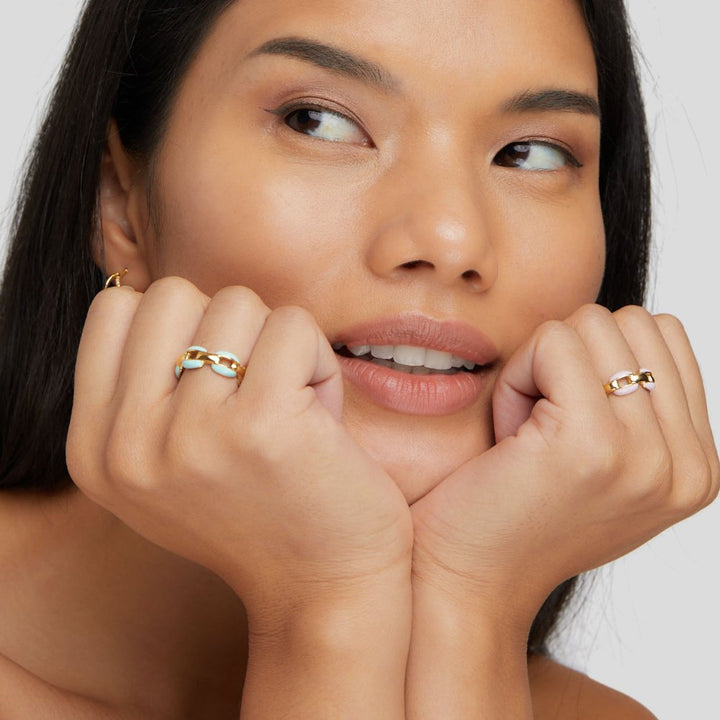 青いレイヤーのチェーンリング